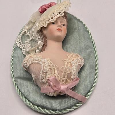 LOT 203D: Victorian Ornaments for a Beautiful Holiday Tree!!