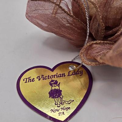 LOT 203D: Victorian Ornaments for a Beautiful Holiday Tree!!