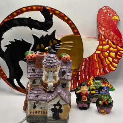 LOT 206K: A Little Spooky & a Little Thankful. 2 Vintage Fold Out Honeycomb Paper Turkeys, Light up Haunted House, Black Cat Plate,...