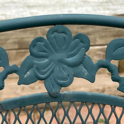LOT 242O: Vintage Wrought Iron Patio Furniture