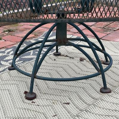 LOT 242O: Vintage Wrought Iron Patio Furniture