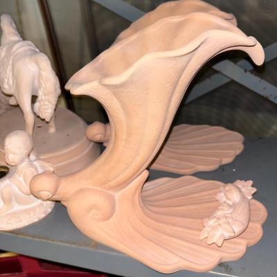LOT 995B: Terracotta Decor Items