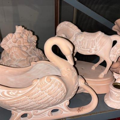 LOT 995B: Terracotta Decor Items