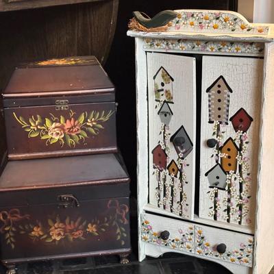LOT 96K: Vintage Hand Painted Country Lidded Box & Pretty Petite Birdhouse Cabinet