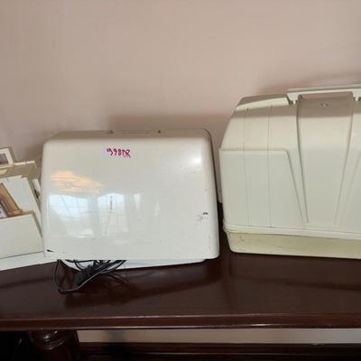 LOT 998DR: Sewing machines and accessories