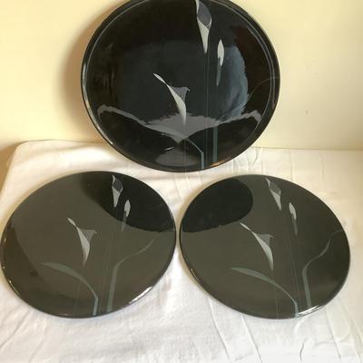 K8040 MIKASA Set of 3 Plates