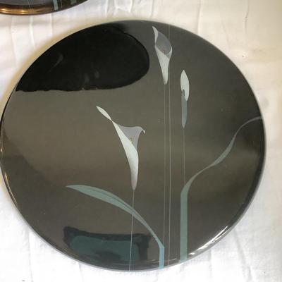 K8040 MIKASA Set of 3 Plates