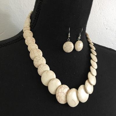 Cute Magnesite stone discs bead necklace & earrings