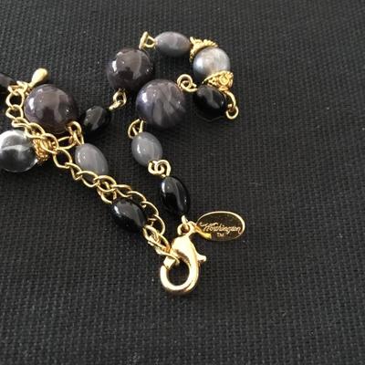 Worthington. Gold toned beaded necklace.