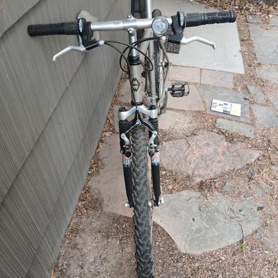 Nice Gary Fisher Mamba Mountain bike with instruction book