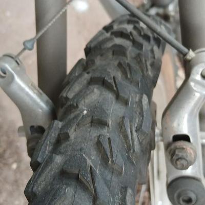 Nice Gary Fisher Mamba Mountain bike with instruction book