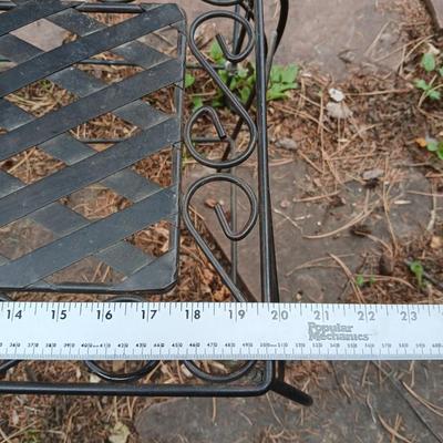 Two small metal patio tables - Wire woven top with decorative legs