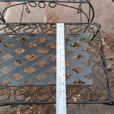 Two small metal patio tables - Wire woven top with decorative legs