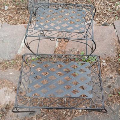Two small metal patio tables - Wire woven top with decorative legs