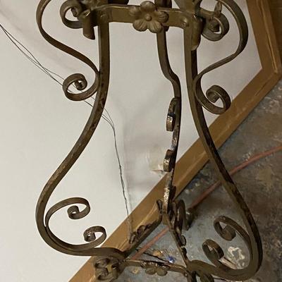 Vintage Scroll design plant stand