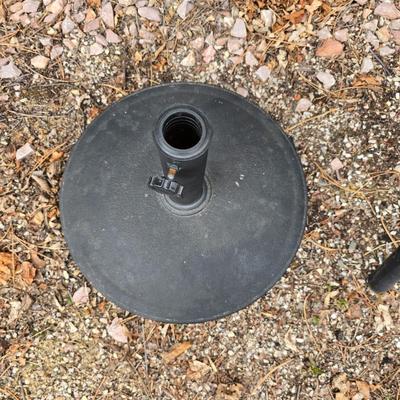 Like new crank style umbrella with umbrella stand