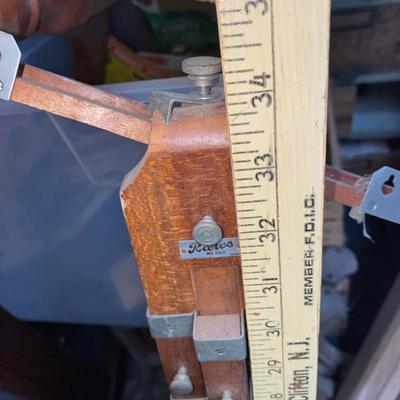 Vintage REeeves Wood easel
