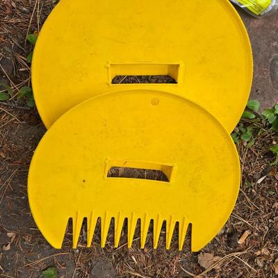 Gardening tools - hand leaf paddle rakes - Stainless digging trowel - Hand scuffle hoe and a yellow jacket trap with bait