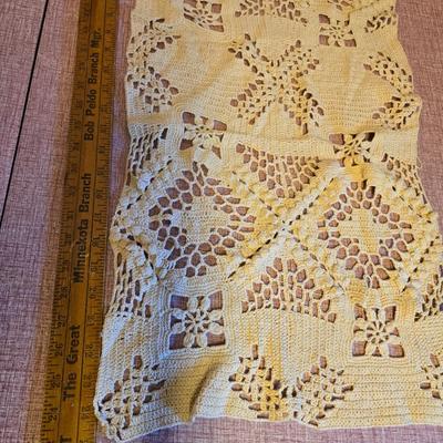 Lot of Vintage decorative Linens