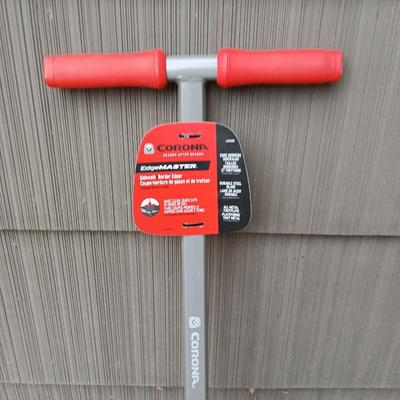 Almost new Corona Edge master sidewalk border edger