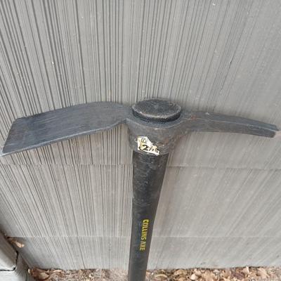Like new Collins Axe - Mattock pick axe