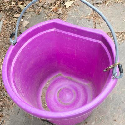 Heavy duty Purple feed bucket aluminum feed scoops and more