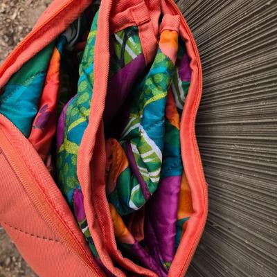 Folding storage bag / Picnic Blanket with stadium seat pad