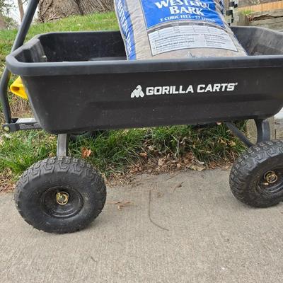 Nice Gorilla Cart Model # GCG-4 with an unopened bag of small western bark