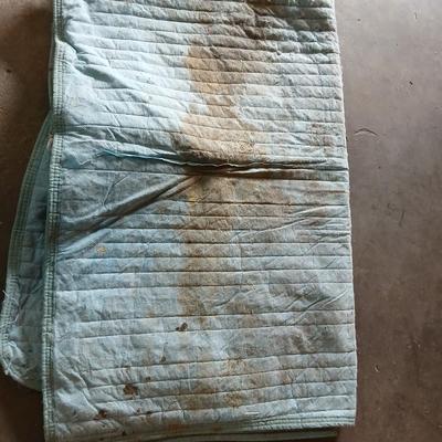 4 moving pads - need a good cleaning - also great for pet blankets