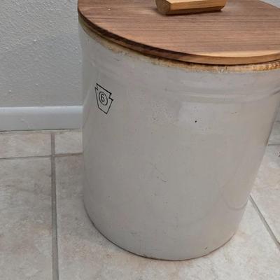 American stoneware six-gallon crock with wooden lid