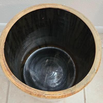 American stoneware six-gallon crock with wooden lid