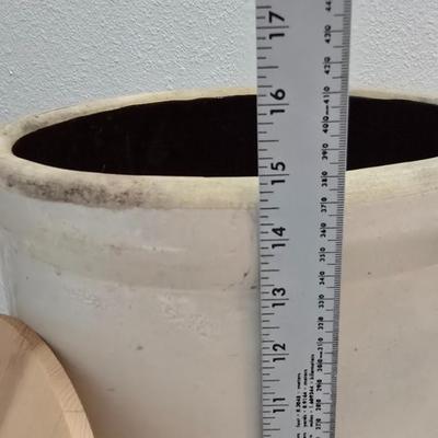 American stoneware six-gallon crock with wooden lid