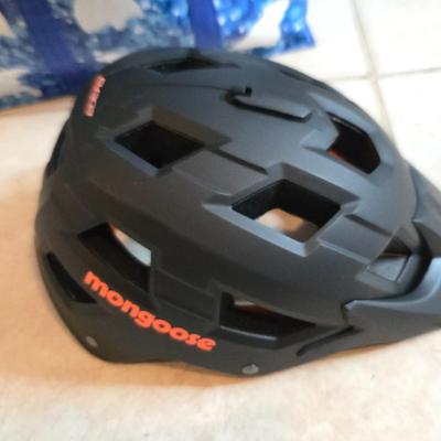 GoPro with Mongoose CM303 Helmet and accessories including two 64 GB UHS scandisk media storage cards