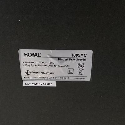 Very nice like new Royal electric paper shredder - 10 sheets maximum model 1005MC