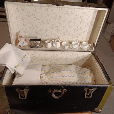 SMALL METAL TRUNK WITH SHELF AND PARTIAL TEA SET PLUS MORE