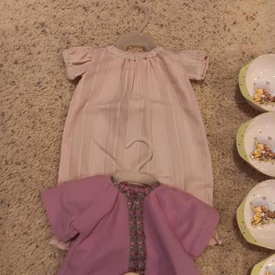WINNIE THE POOH PLASTIC DISHES, LARGER DOLL CLOTHES, BLANKET AND MORE