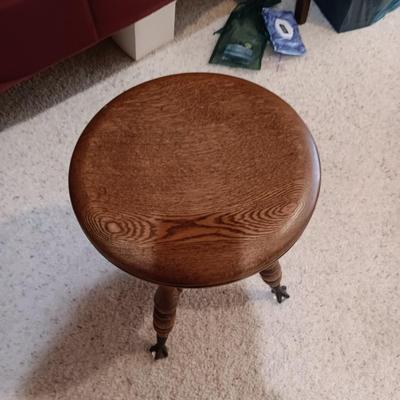 ANTIQUE PIANO STOOL WITH GLASS BALL CLAW FEET