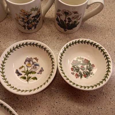 PORTMEIRION SUSAN WILLIAMS-ELLIS BOTANIC GARDEN COFFEE MUGS, SMALL BOWLS AND PLATTER