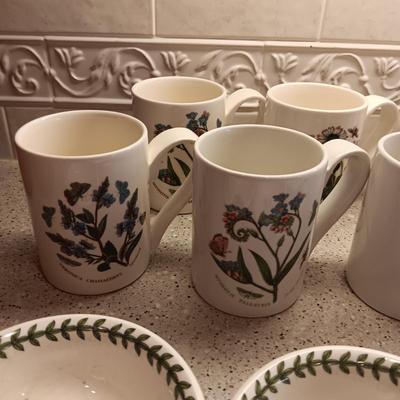PORTMEIRION SUSAN WILLIAMS-ELLIS BOTANIC GARDEN COFFEE MUGS, SMALL BOWLS AND PLATTER
