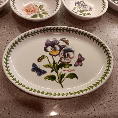 PORTMEIRION SUSAN WILLIAMS-ELLIS BOTANIC GARDEN COFFEE MUGS, SMALL BOWLS AND PLATTER