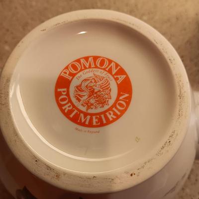 PORTMEIRION BOTANIC CUPS AND SAUCERS PLUS A PITCHER