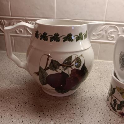 PORTMEIRION BOTANIC CUPS AND SAUCERS PLUS A PITCHER
