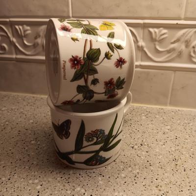 PORTMEIRION BOTANIC CUPS AND SAUCERS PLUS A PITCHER