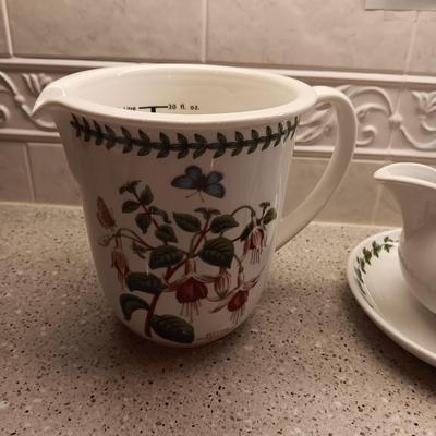 PORTMEIRION BOTANIC GARDEN MEASURING CUP, CREAMER AND SERVING BOWL