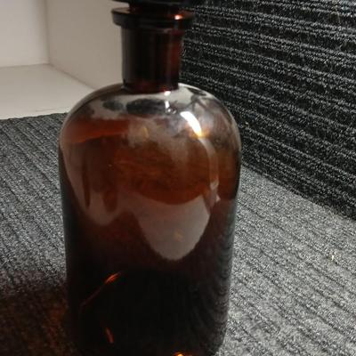 Amber Glass Narrow Mouth Serum Reagent Bottle w/ Stopper