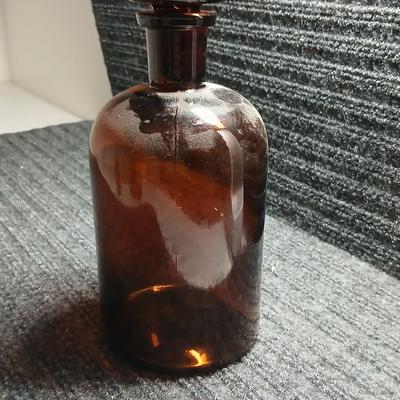 Amber Glass Narrow Mouth Serum Reagent Bottle w/ Stopper
