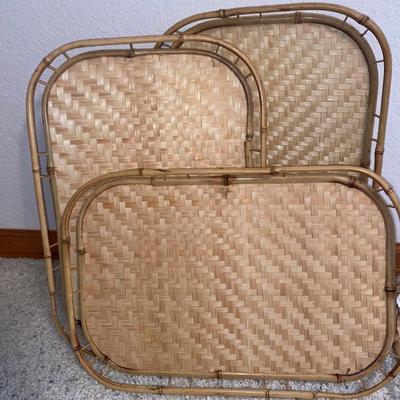 WICKER SERVING TRAYS AND A WINE RACK