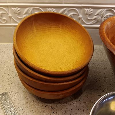 WOODEN SALAD BOWL WITH UTENSILS, SINGLE WOODEN BOWLS PLUS CONDIMENT DISH