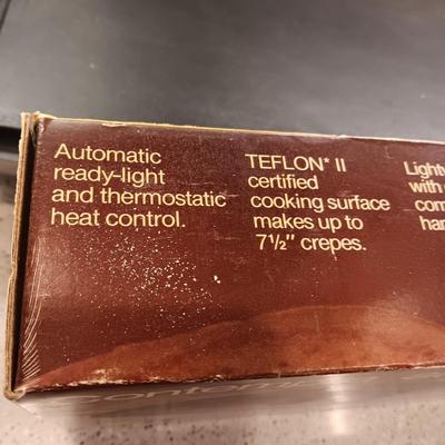 ELECTRIC TEFLON GRIDDLE AND AN AUTOMATIC CREPE MAKER