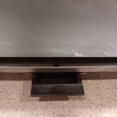 ELECTRIC TEFLON GRIDDLE AND AN AUTOMATIC CREPE MAKER
